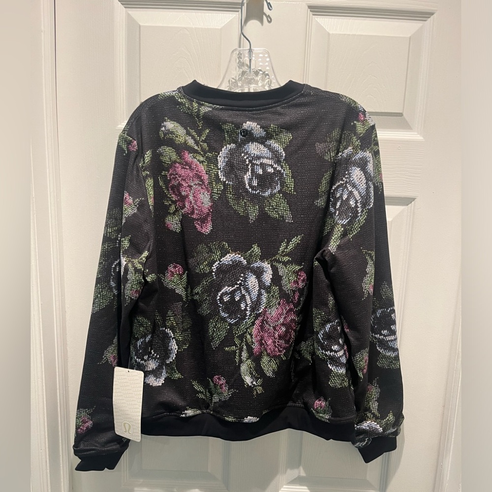 BNWT’S . Lululemon Party Bomb Jacket - Picture 8 of 8